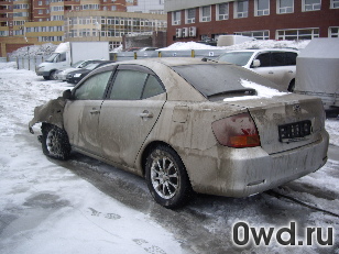 Битый автомобиль Toyota Allion