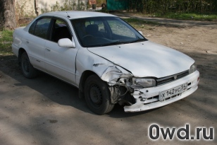 Битый автомобиль Toyota Sprinter